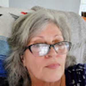 Meet your Posher, Evelyn